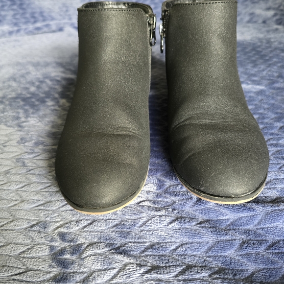 Cat & Jack Black Glitter Ankle Boots - Picture 3 of 16